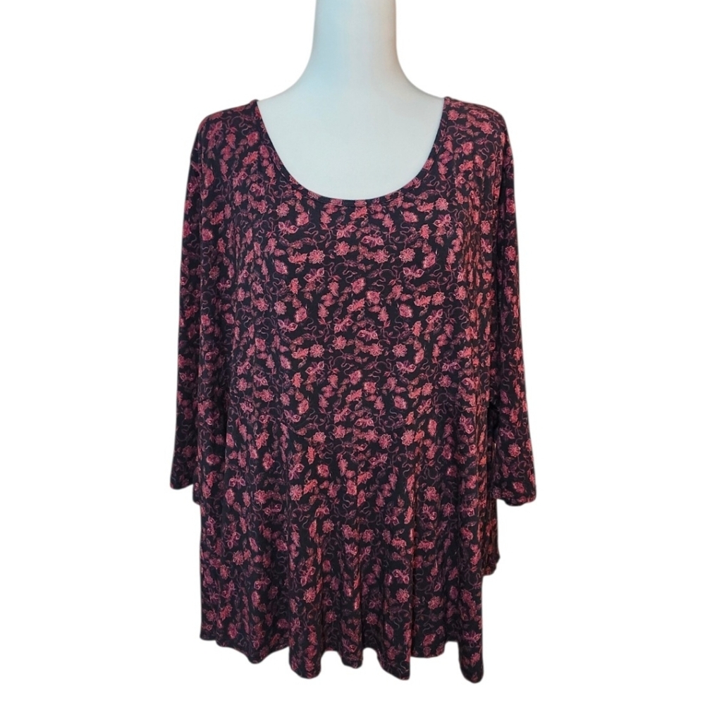 Blue Sky, Bamboo Blend,  Floral Scoop-Neck Tunic Top. Black/Red.